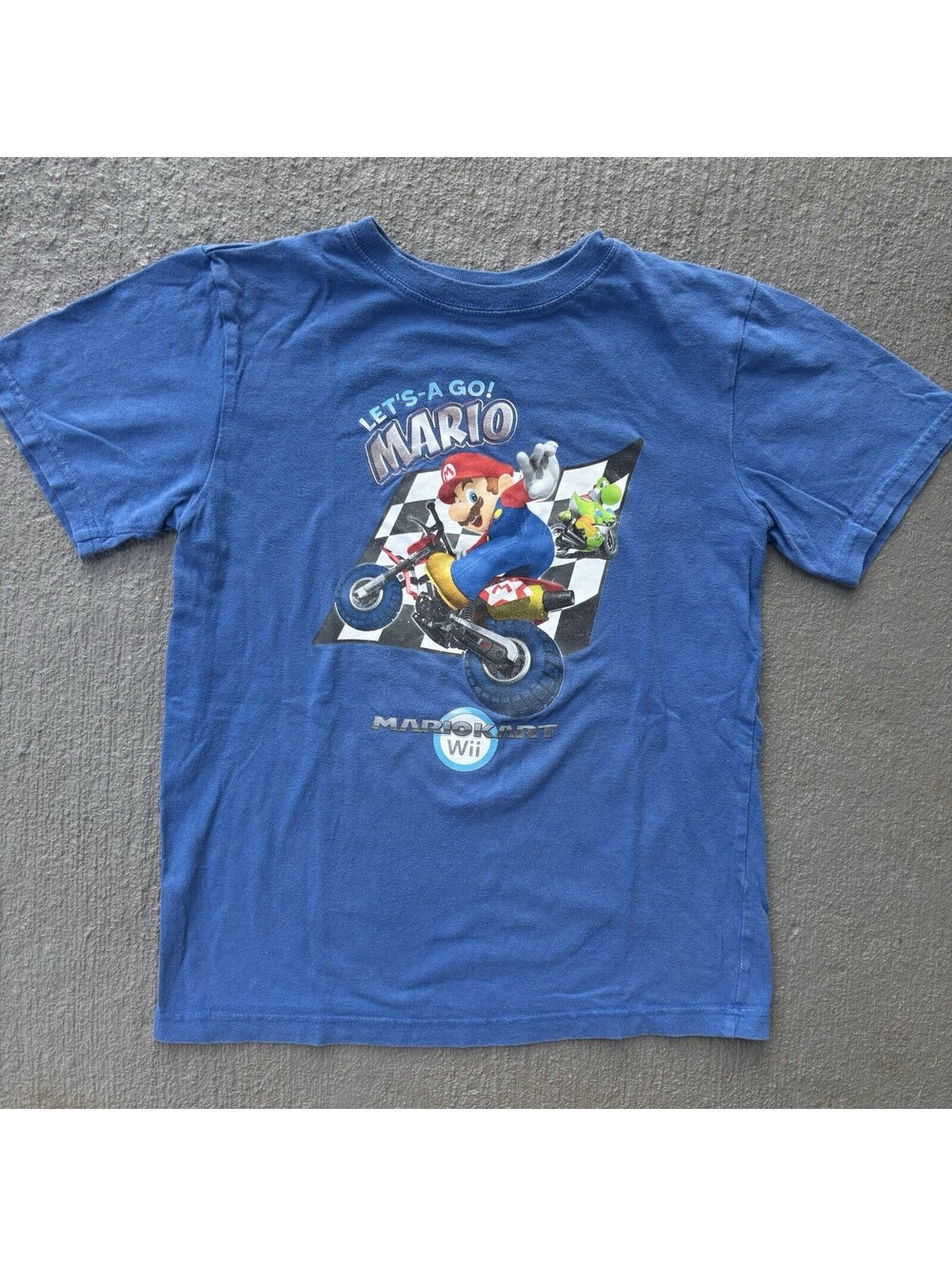 Mario Kart Wii Game Promo Shirt Small